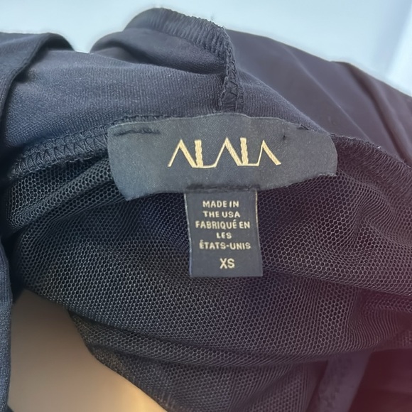 Alala Twisted Back Hooded Tank Black - Picture 8 of 9